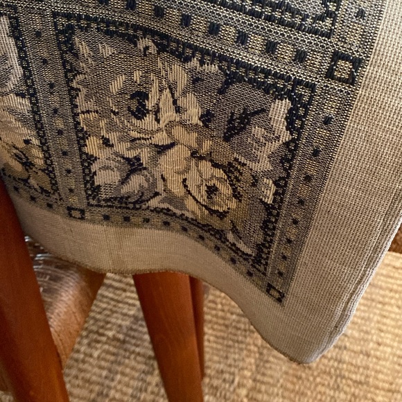 VTG Tapestry Tablecloth 58”x68” - Picture 12 of 12